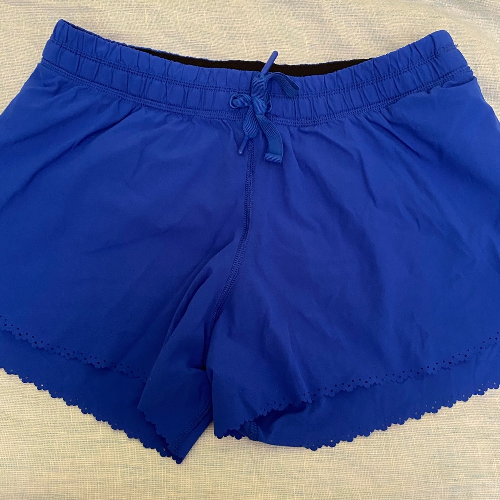 Blue flowy lulu shorts